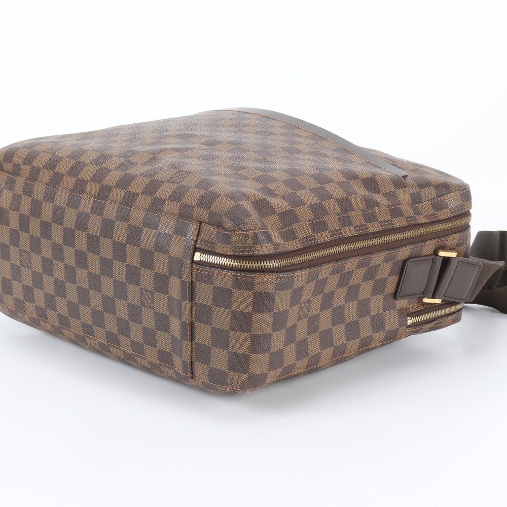Louis Vuitton Damier Dorsoduro Leather Shoulder Bag Crossbody Messenger Business — view 4