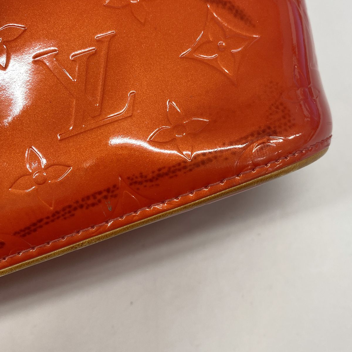 Louis Vuitton Tote Bag Vernis Houston Rouge — view 8