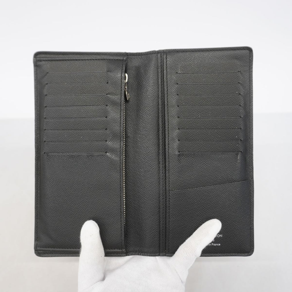 Louis Vuitton Wallet Taiga Portefeuille Brazza Noir — view 3