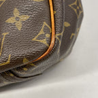 Louis Vuitton Handbag Monogram Excursion Brown — view 6