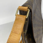 Louis Vuitton Shoulder Bag Monogram Musette Brown — view 8