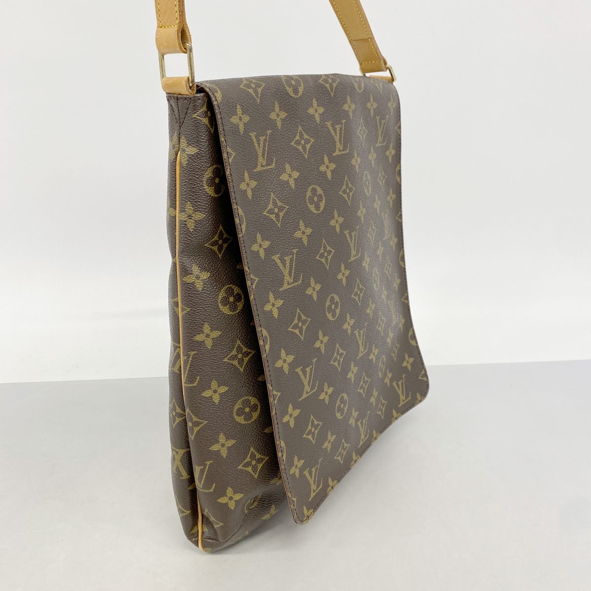 Louis Vuitton Shoulder Bag Monogram Musette Brown — view 2
