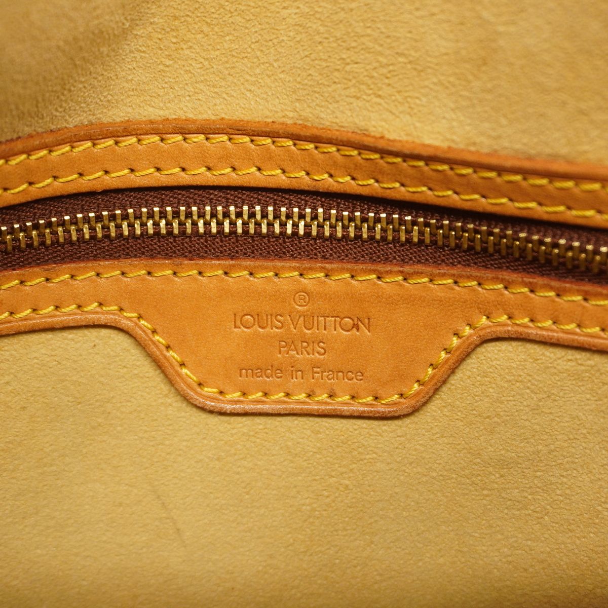 Louis Vuitton Shoulder Bag Monogram Looping GM Brown — view 5