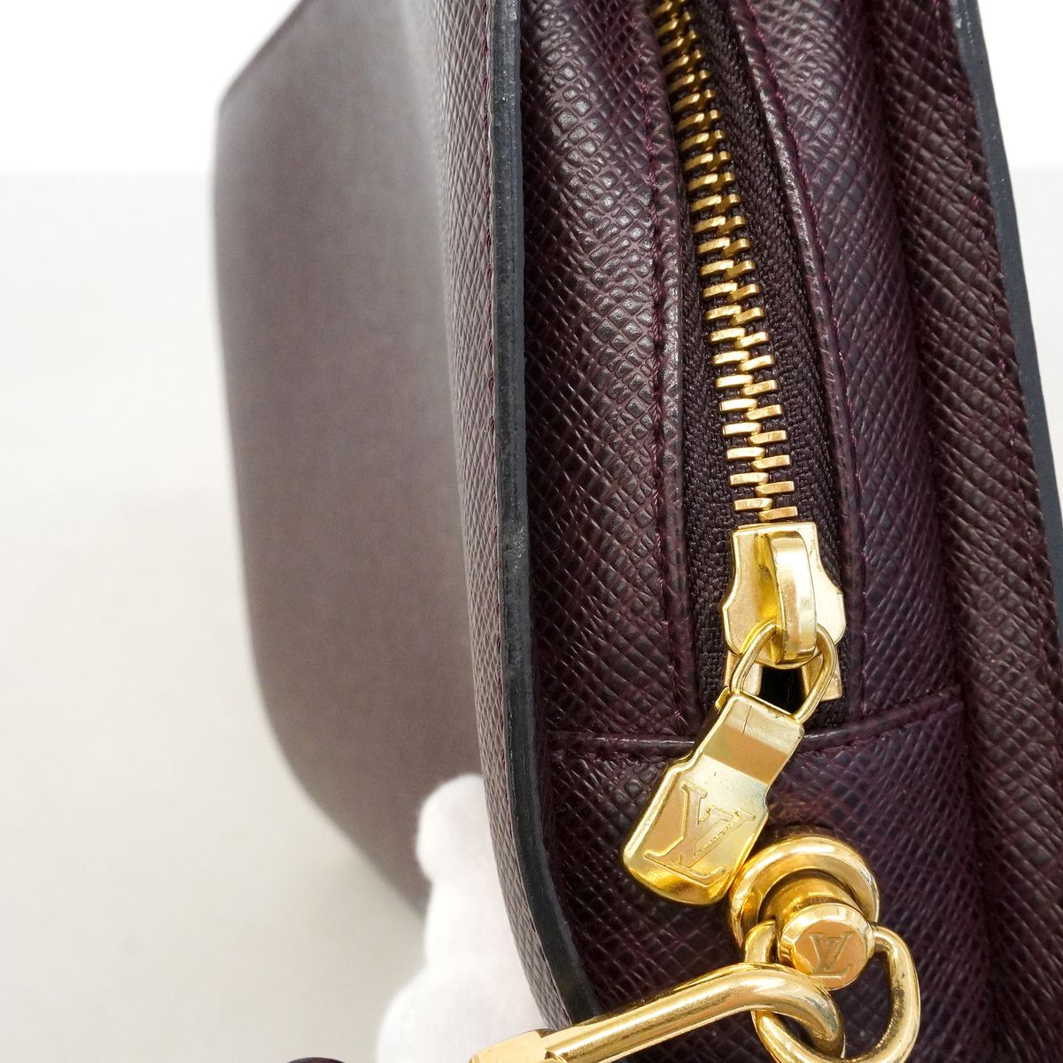 Louis Vuitton Clutch Taiga Baikal Acajou — view 7
