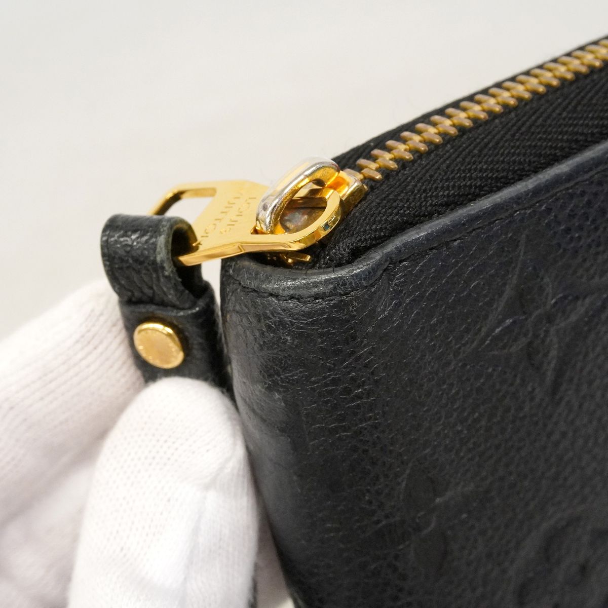Louis Vuitton Wallet Monogram Empreinte Zippy Noir — view 7
