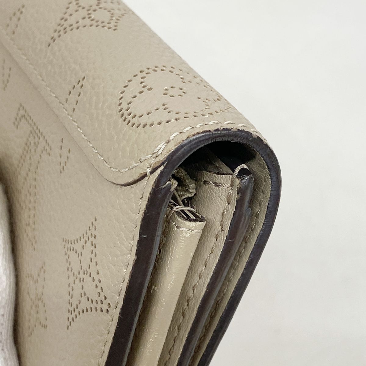 Louis Vuitton Wallet Mahina Portefeuille Iris Galle — view 5