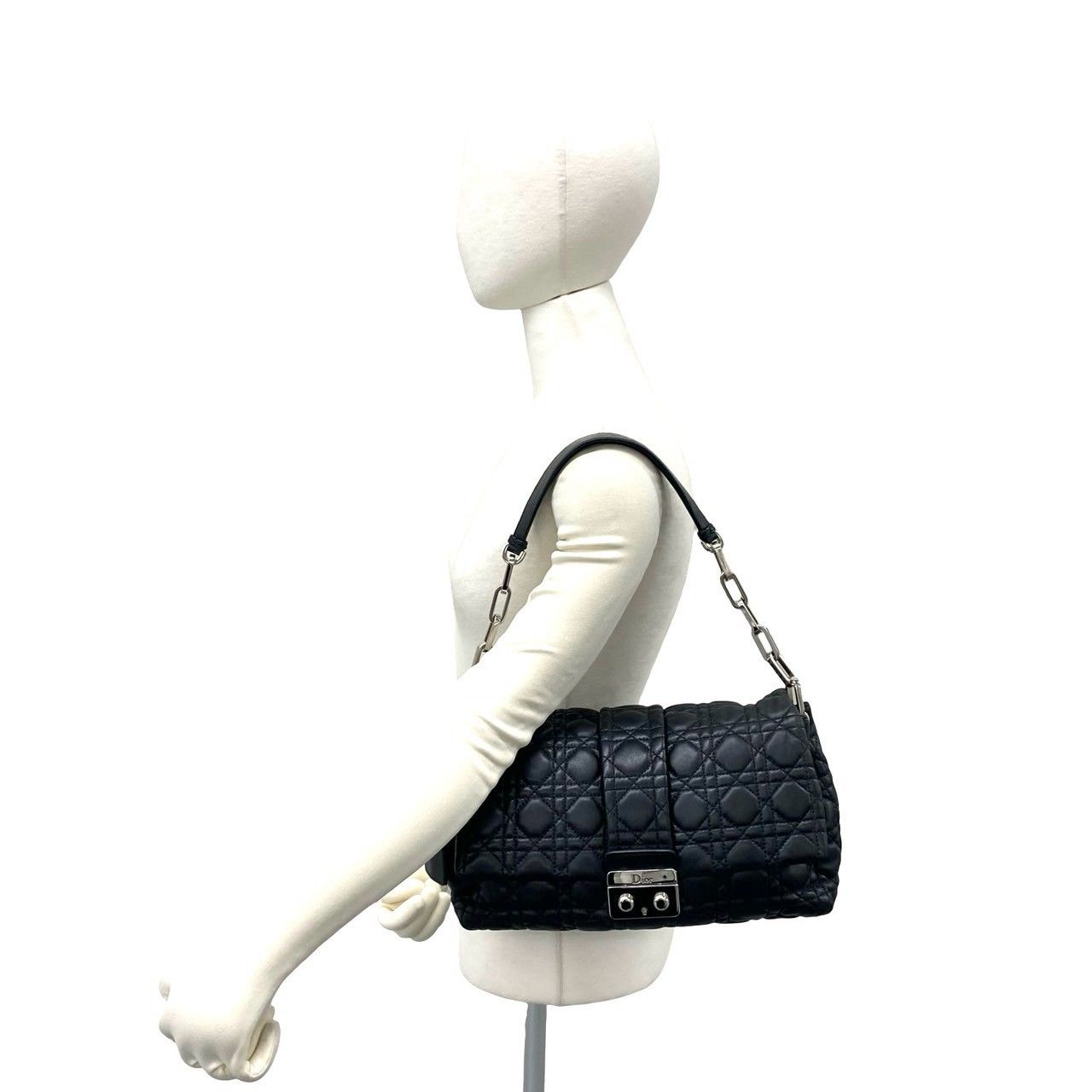 Dior with Key Cannage New Rock Lambskin Leather Shoulder Bag Black — view 2