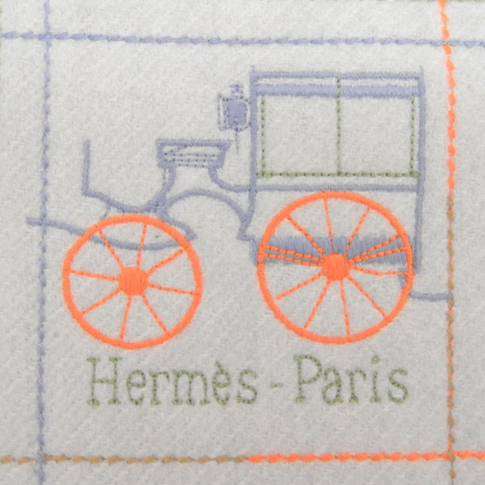 Hermes Clan Brode Roulis Nnu Cashmere 100% Logo Embroidery Scarf with Fringe — view 6