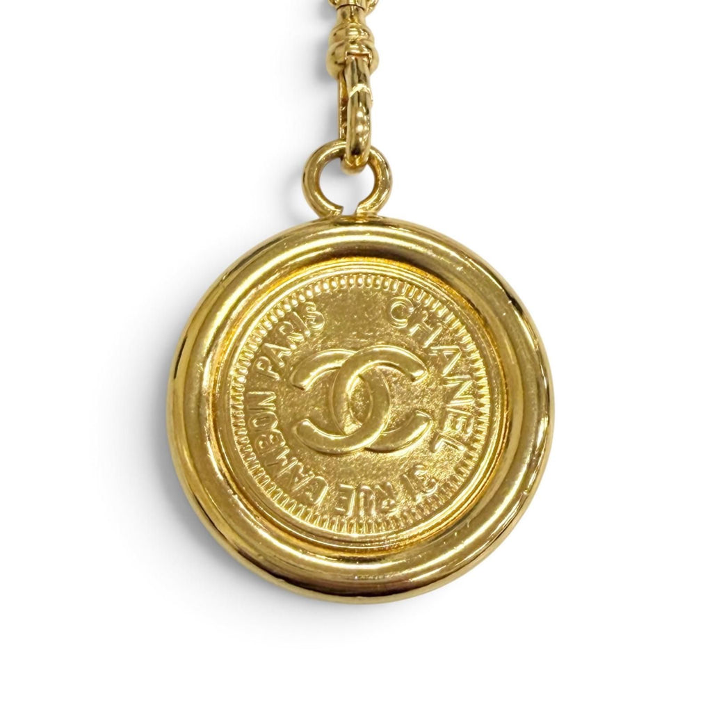 Chanel Vintage CC Logo Coin Motif Plate Chain Belt Gold — view 5