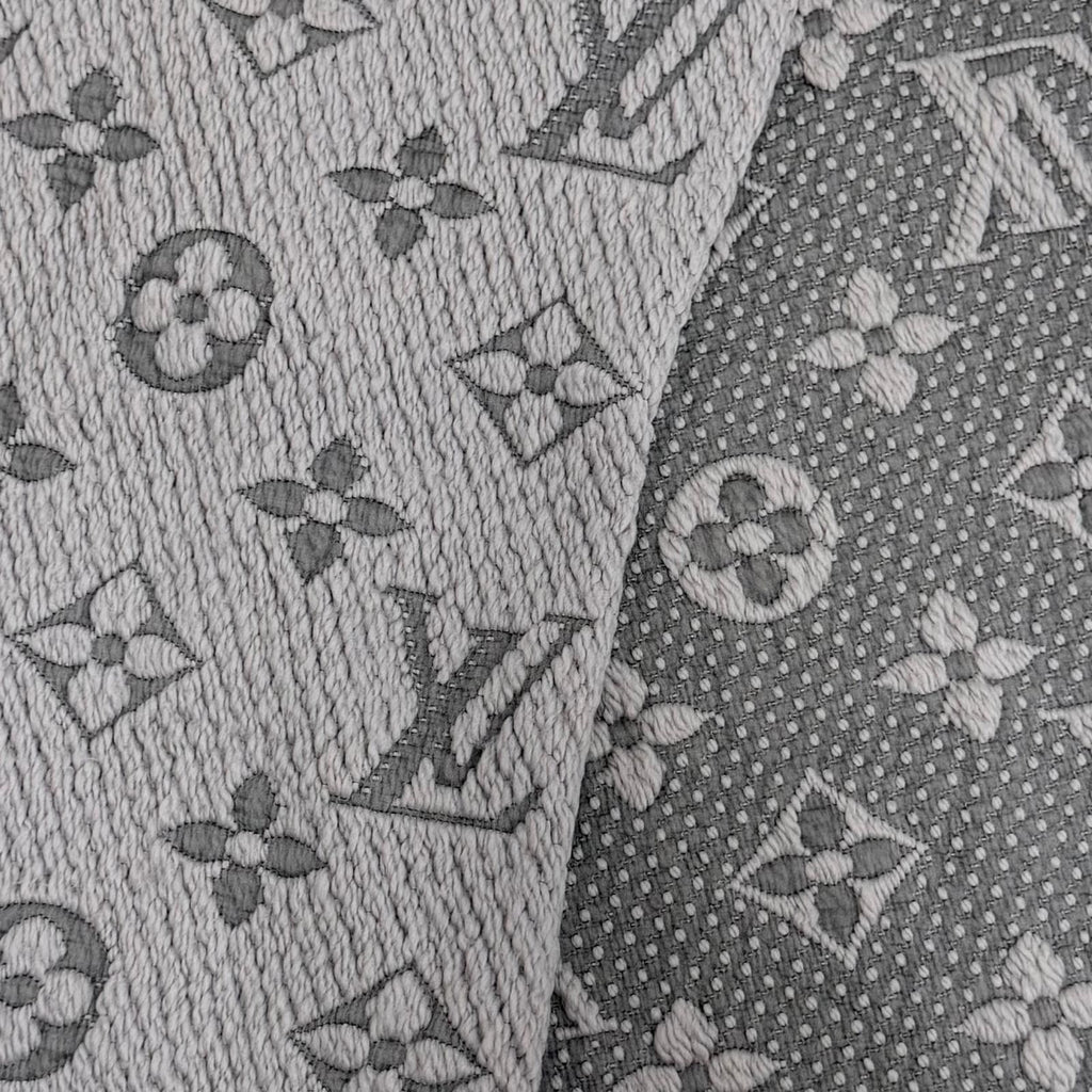 Louis Vuitton Logomania Scarf Wool Silk Gray Perlee — view 4