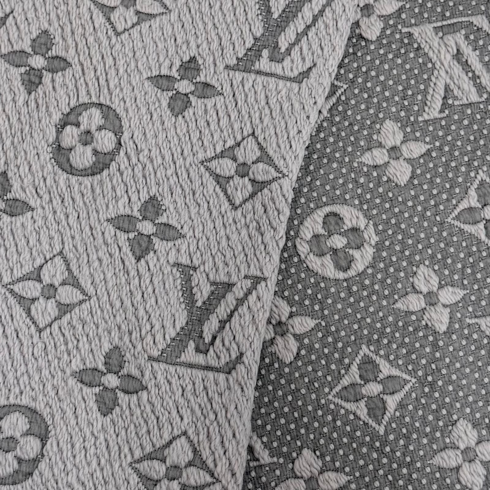 Louis Vuitton Logomania Scarf Wool Silk Gray Perlee — view 4