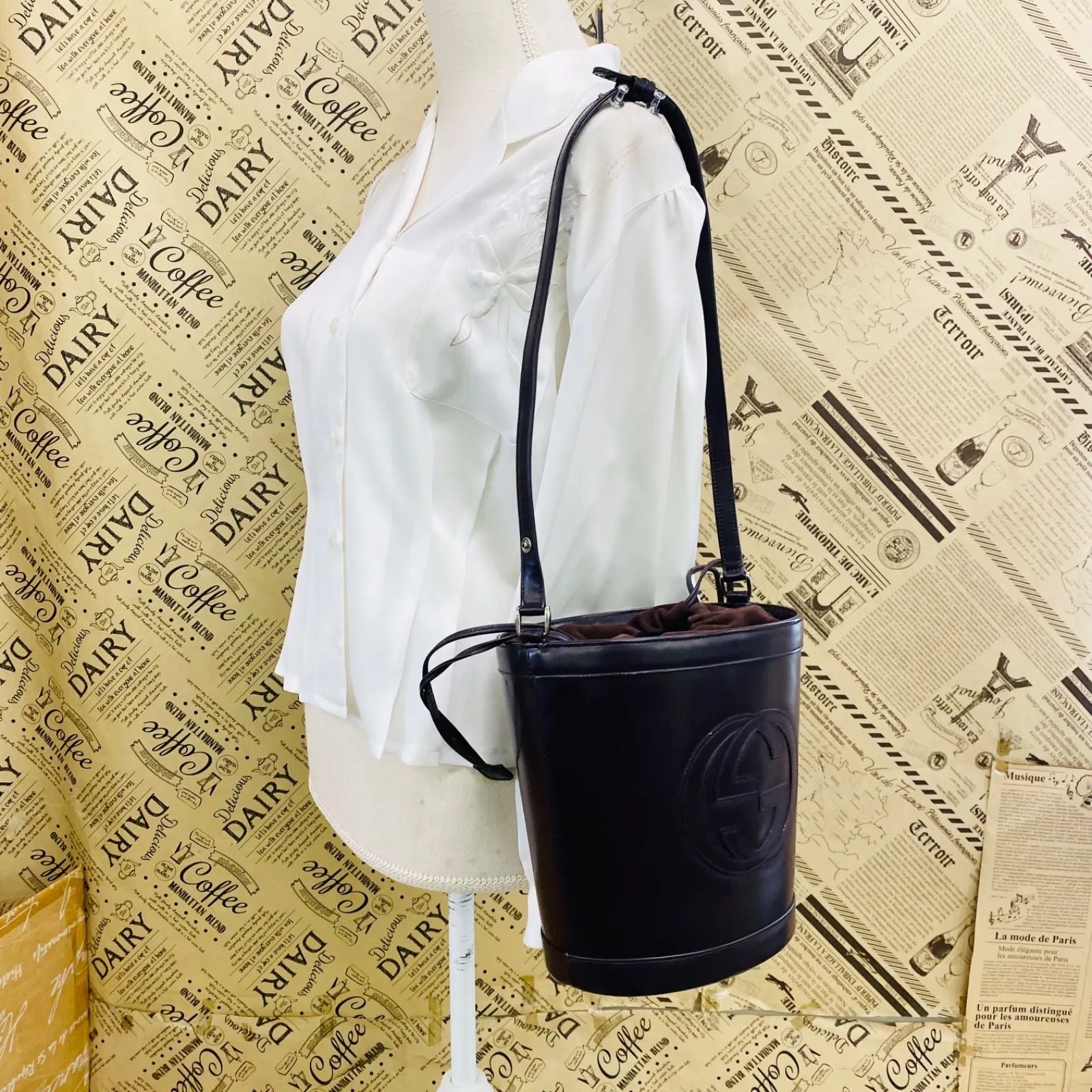 Gucci Bucket Shape Shoulder Bag Interlocking G Logo Vintage Patent Brown — view 6