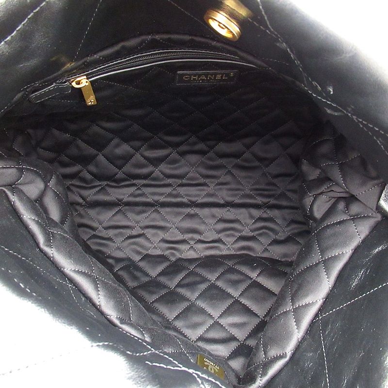 Chanel 22 Small Handbag Calfskin Black — view 7