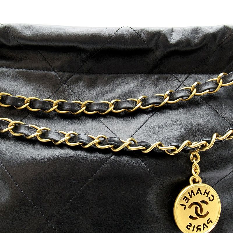 Chanel 22 Small Handbag Calfskin Black — view 2