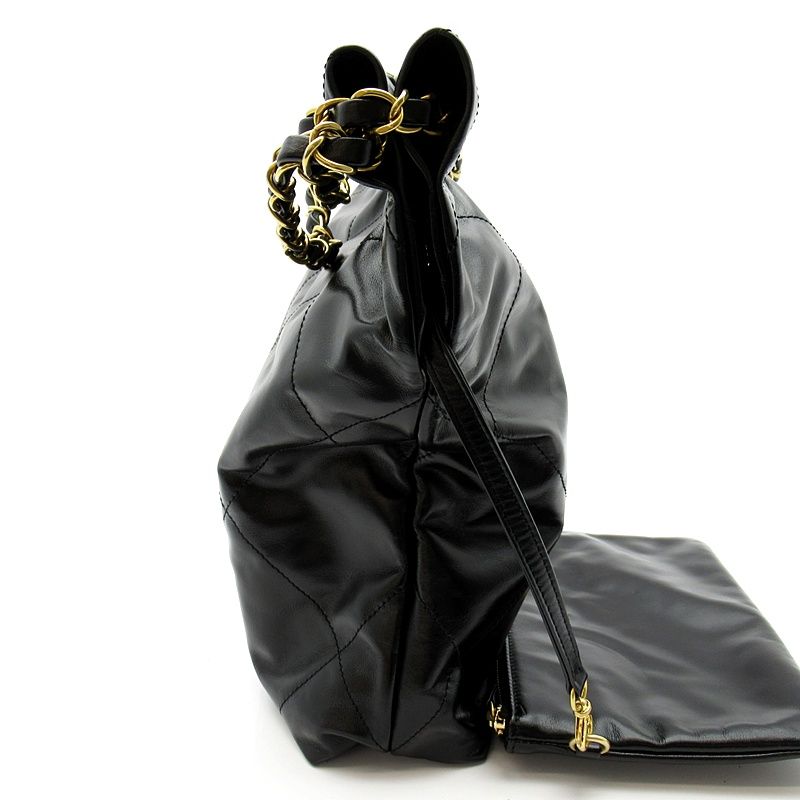 Chanel 22 Small Handbag Calfskin Black — view 5