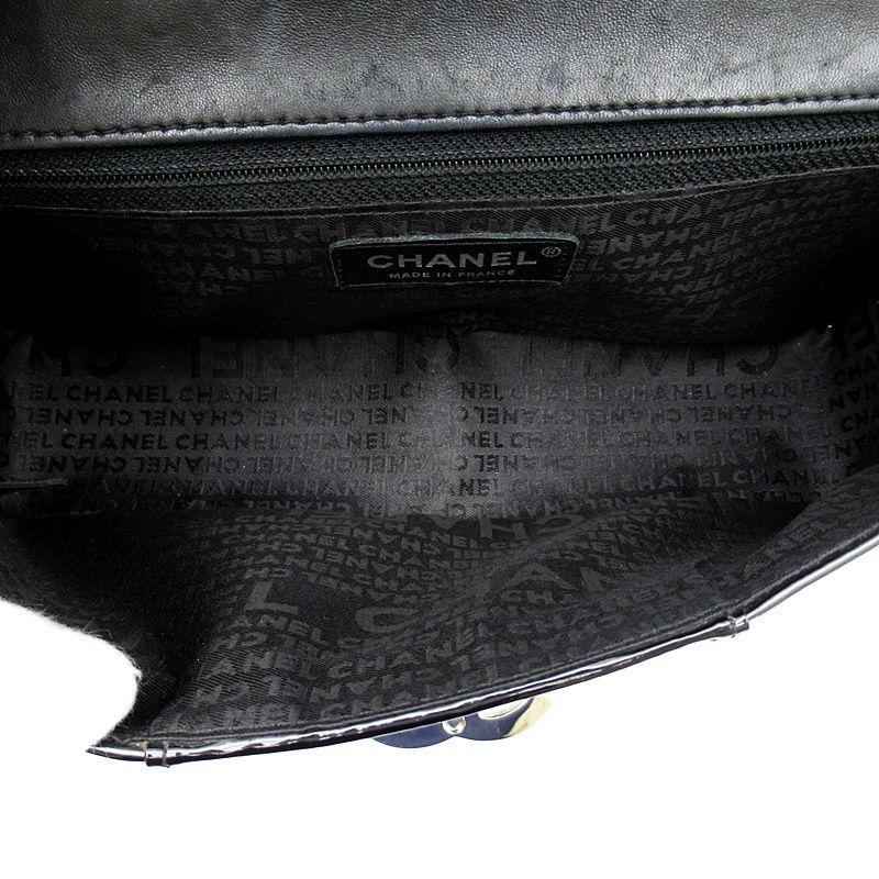 Chanel Chain Shoulder Bag Patent Leather Black — view 6