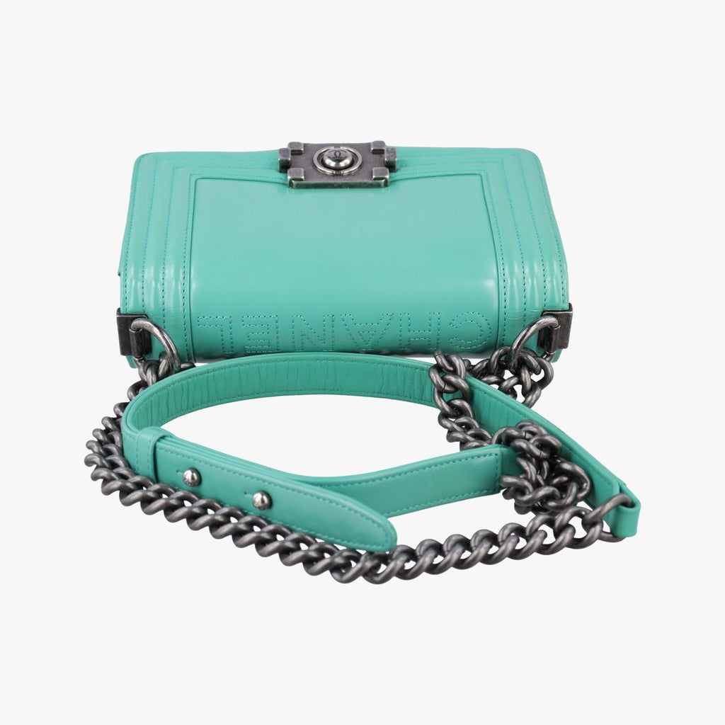 Chanel Boy Green Leather — view 8