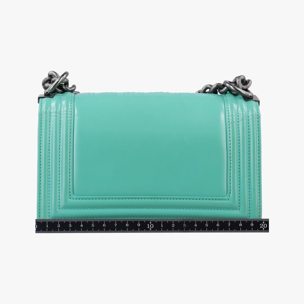 Chanel Boy Green Leather — view 2