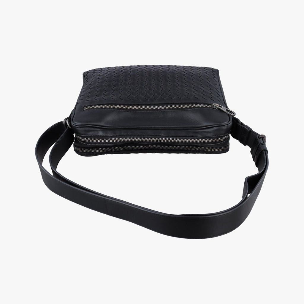 Bottega Veneta Intrecciato Black Lambskin — view 8