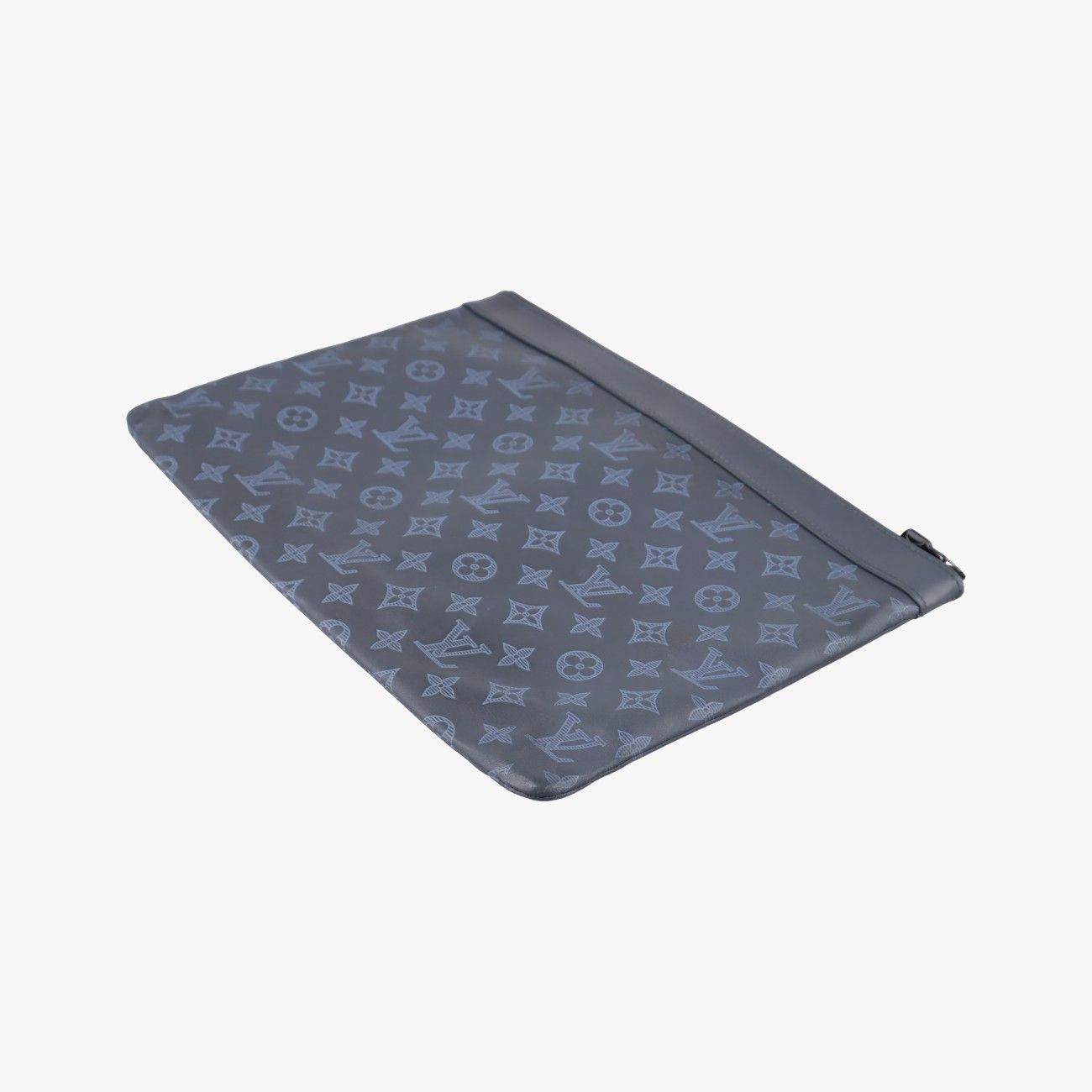 Louis Vuitton Discovery Pochette Gray Blue Sky Monogram Shadow Pouch — view 6