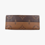 Louis Vuitton On The Go MM Monogram Brown Canvas Tote Bag — view 3