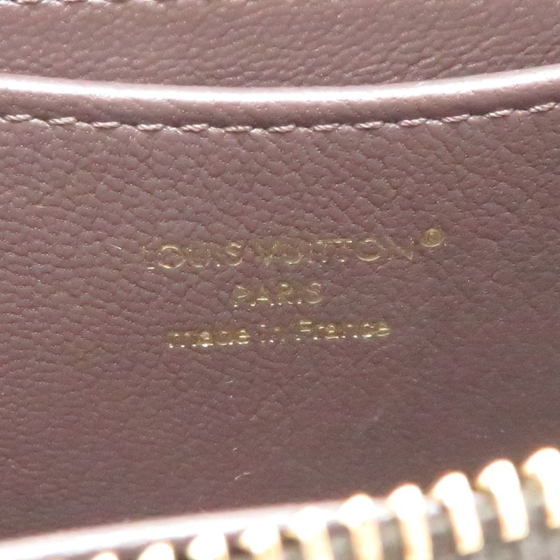 Louis Vuitton Coin Purse — view 6