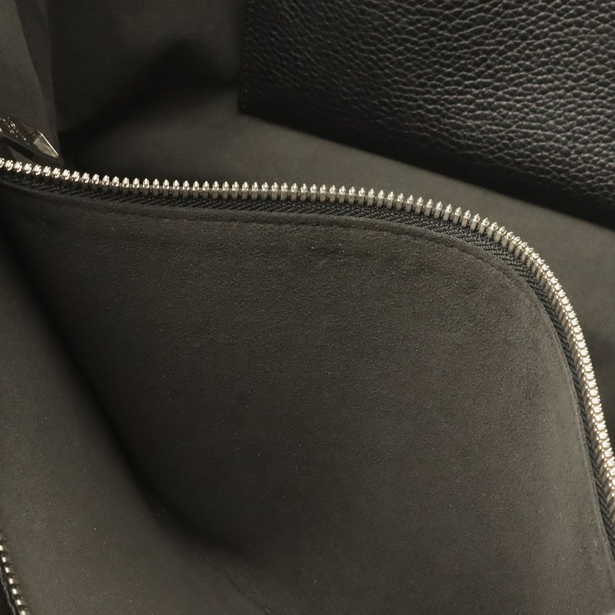 Louis Vuitton Cabas Voyage Tote Shoulder Bag Taurillon Leather Noir Black — view 8