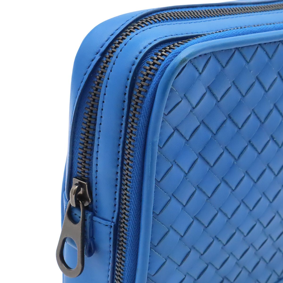 Bottega Veneta Intrecciato Clutch Leather Blue — view 8