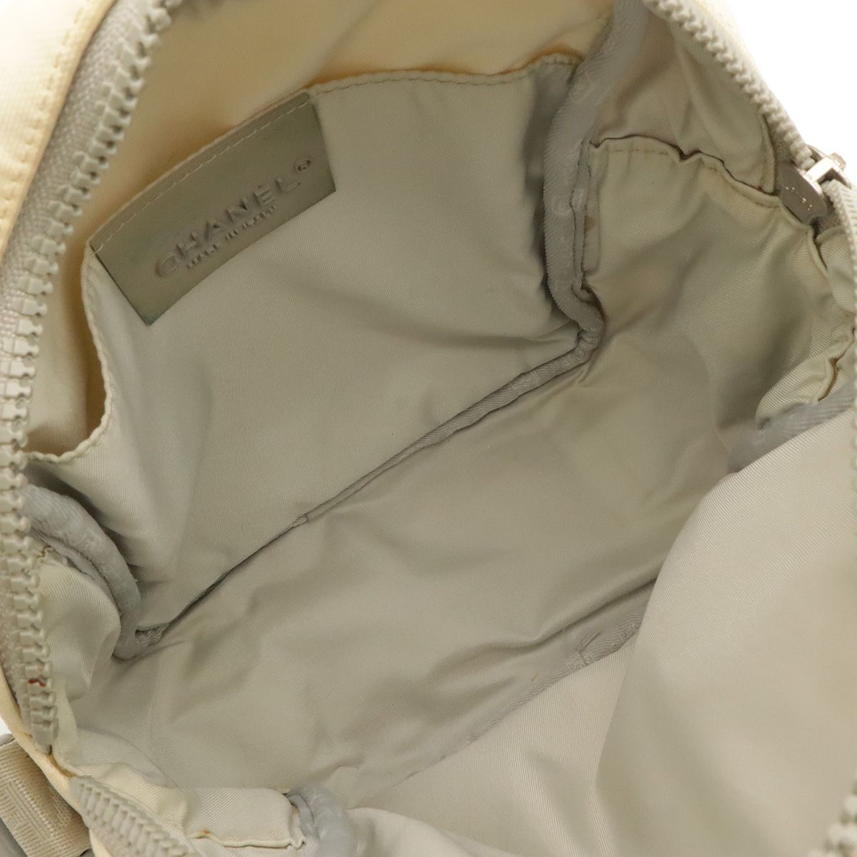 Chanel Sports Line Shoulder Bag Crossbody Pochette CC Logo White — view 7