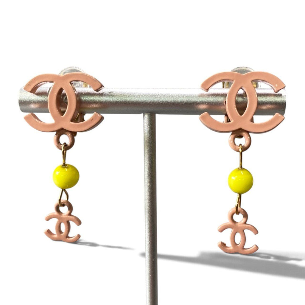 Chanel Cruise CC Logo Earrings Beige Pink — view 2