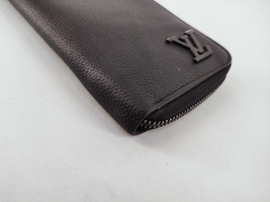 Louis Vuitton Wallet Aerogram Zippy Vertical Black Leather Zip Around Silver — view 3