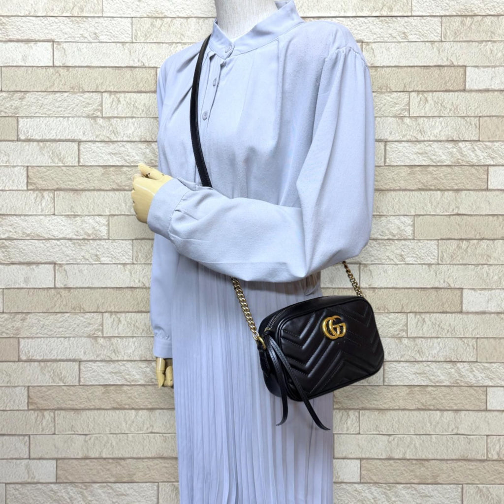 Gucci GG Marmont Shoulder Bag Leather Black — view 2
