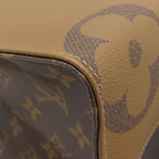 Louis Vuitton Tote Bag On The Go MM Monogram Canvas Reverse Gold — view 4