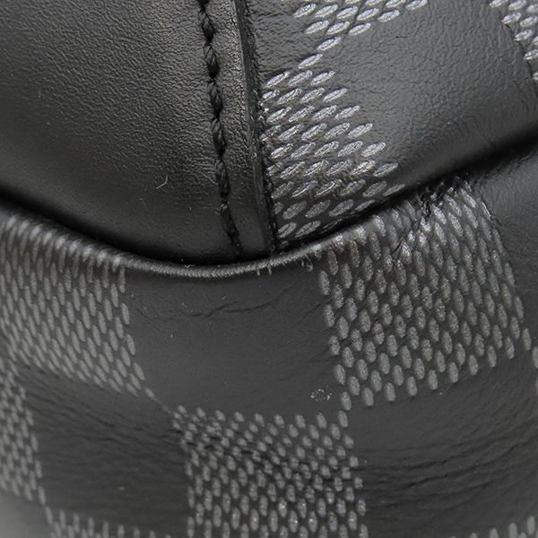 Louis Vuitton Belt Bag Avenue Damier Canvas Infini Metallic Onyx Matte Silver — view 4