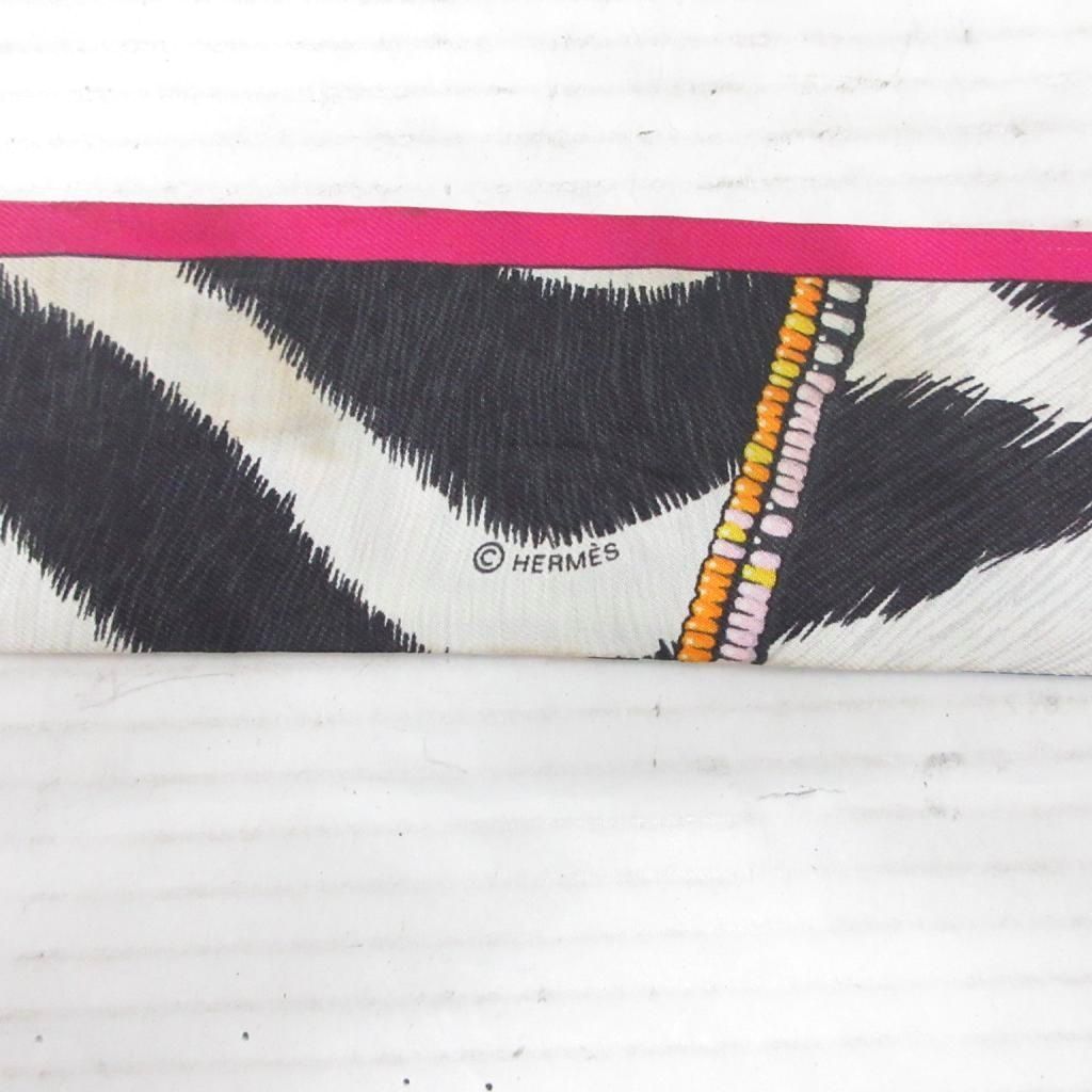 Hermes Wild and Camouflage Pelages Et Twilly Scarf Bandana Animal Print — view 6