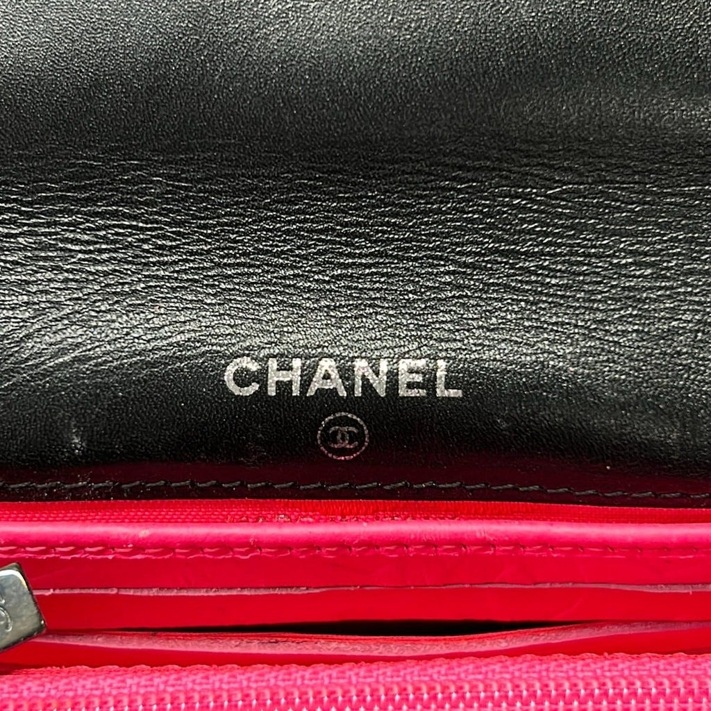 Chanel Bifold Wallet Cambon Line Black White Lambskin — view 6