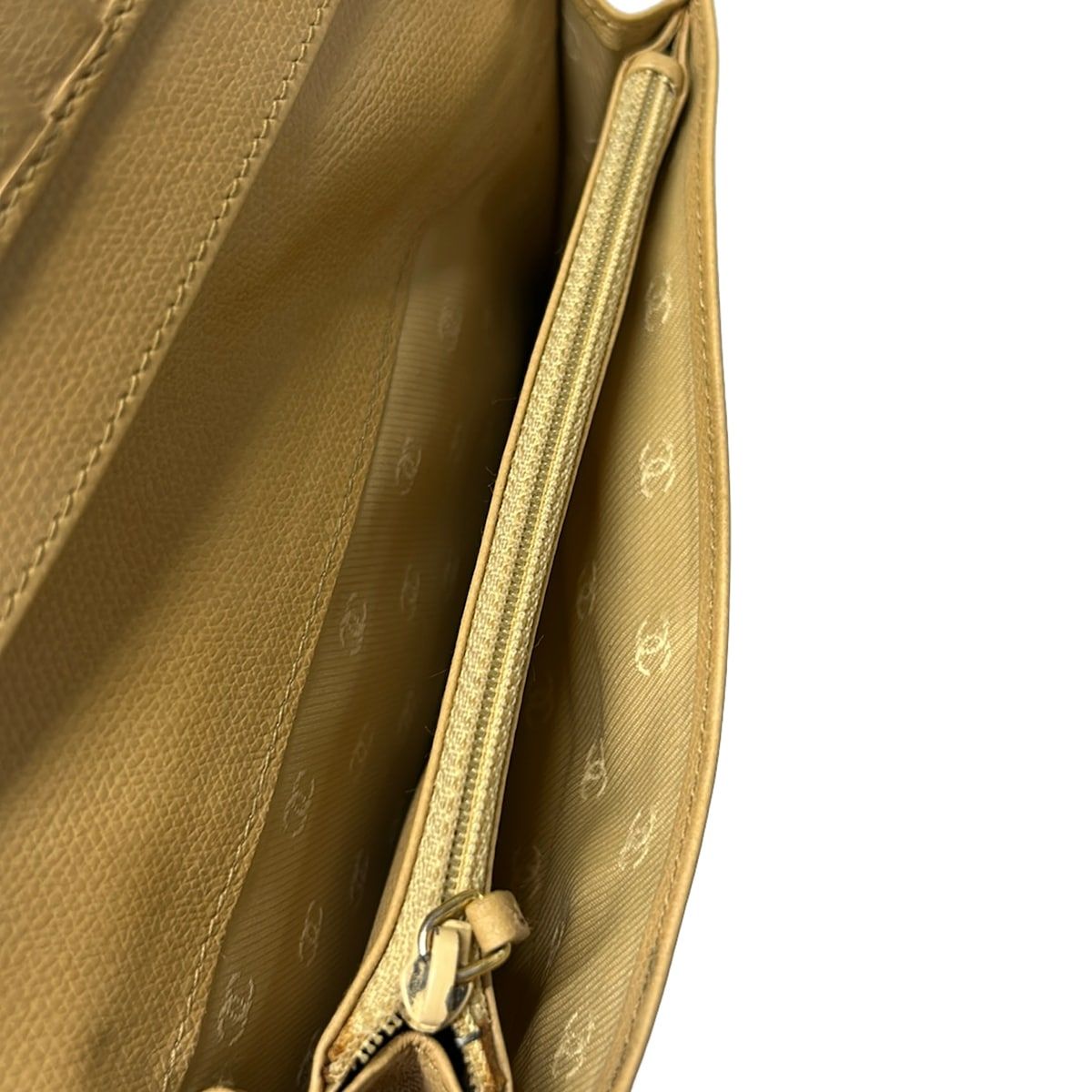 Chanel Wallet Coco Buttons Beige — view 4