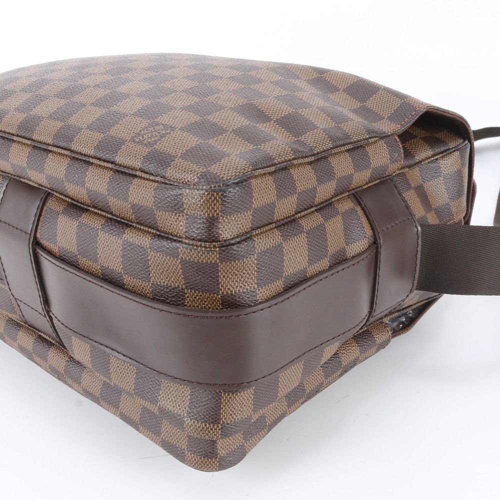 Louis Vuitton Damier Naviglio Leather Shoulder Bag Crossbody Messenger Business — view 4