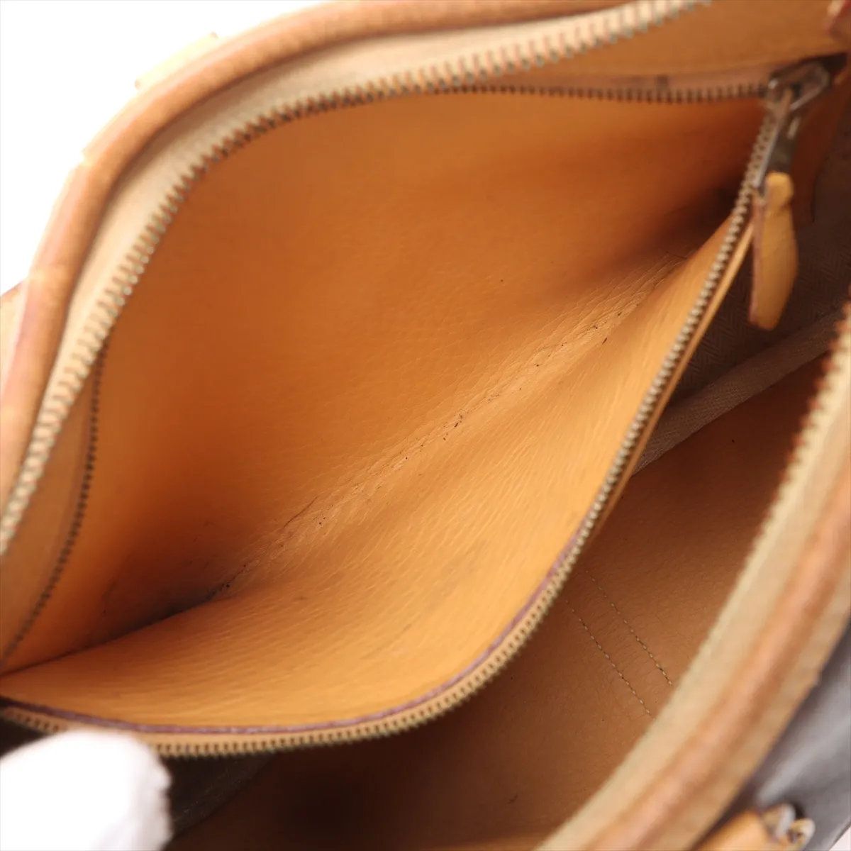 Hermes Trim 31 Amazonia Leather Shoulder Bag — view 8