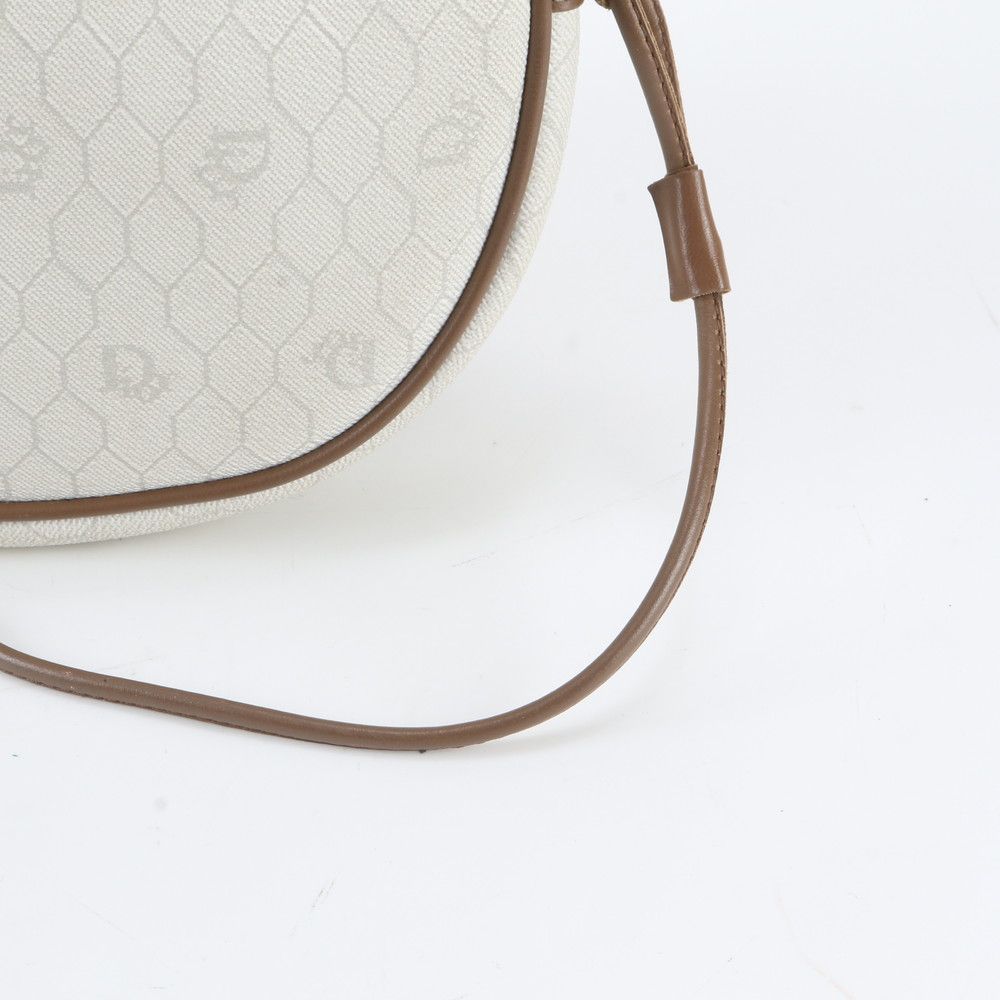 Dior Honeycomb Leather Shoulder Bag Crossbody Hand — view 2