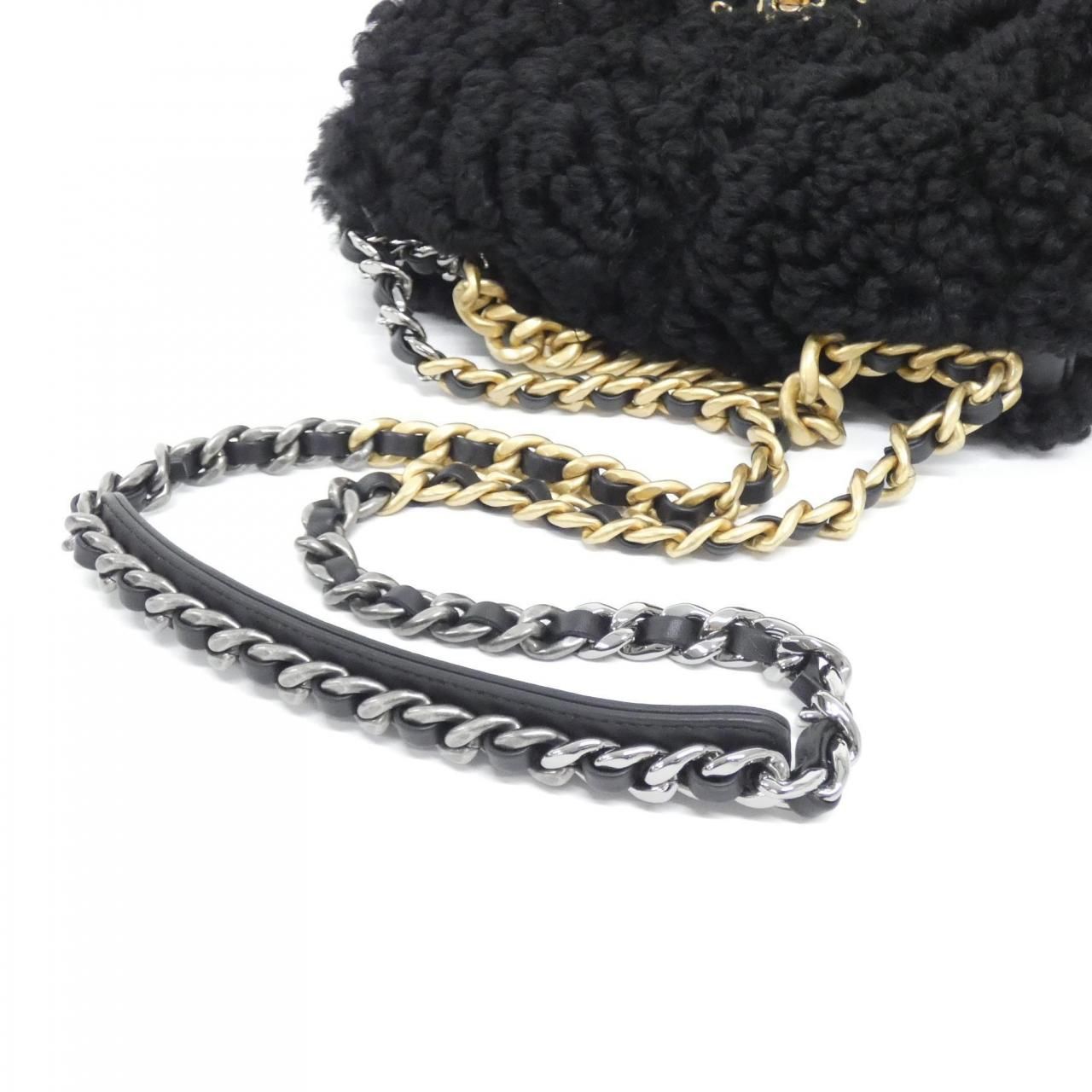 Chanel 19 Line Shoulder Bag — view 5