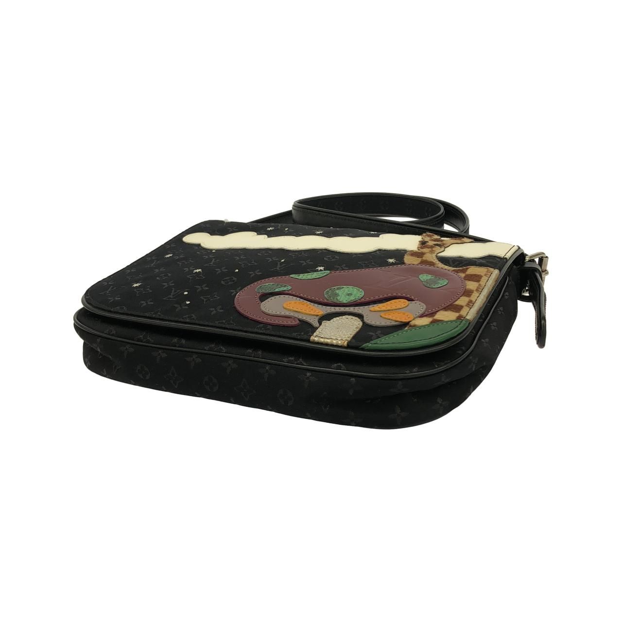 Louis Vuitton Vintage Conte de Fee Musette Shoulder Bag — view 3