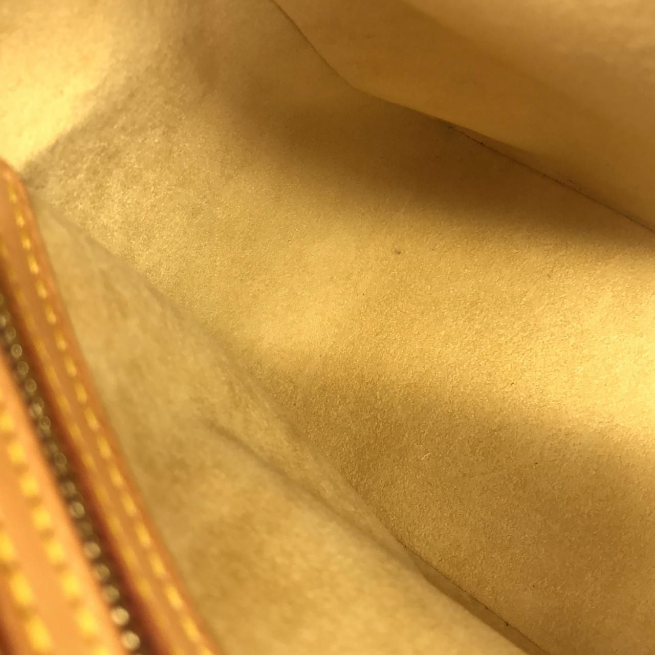 Louis Vuitton Vintage Monogram Looping MM Shoulder Bag — view 8