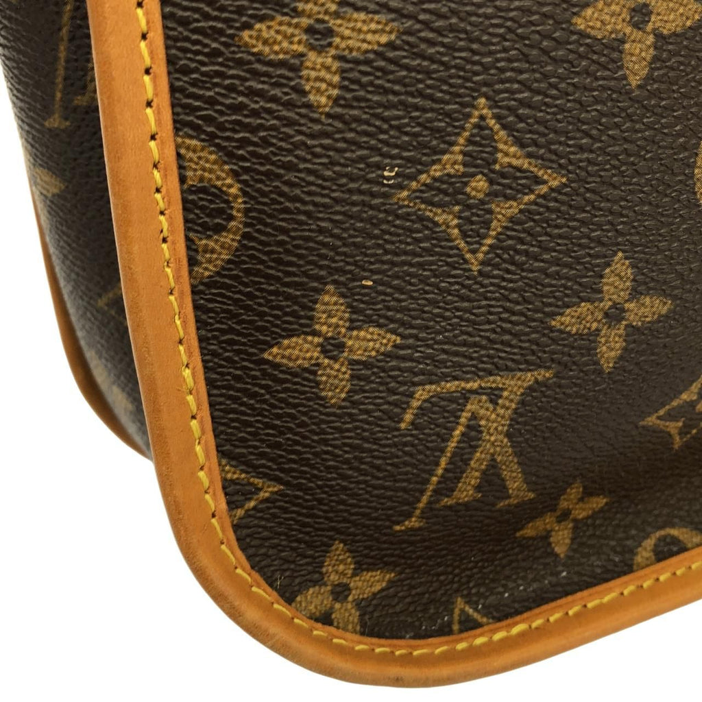 Louis Vuitton Vintage Monogram Messenger Shoulder Bag — view 4