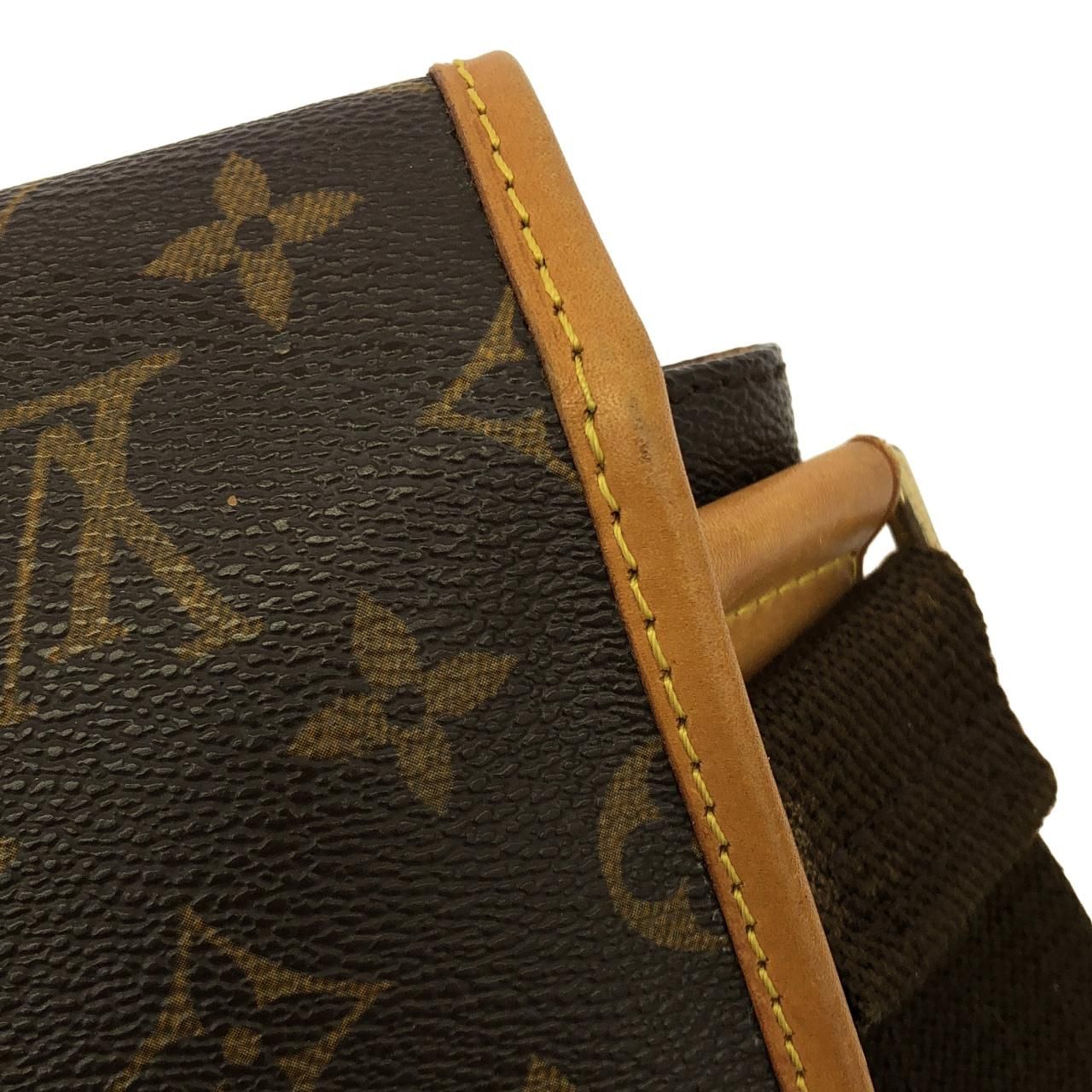 Louis Vuitton Vintage Monogram Messenger Shoulder Bag — view 7