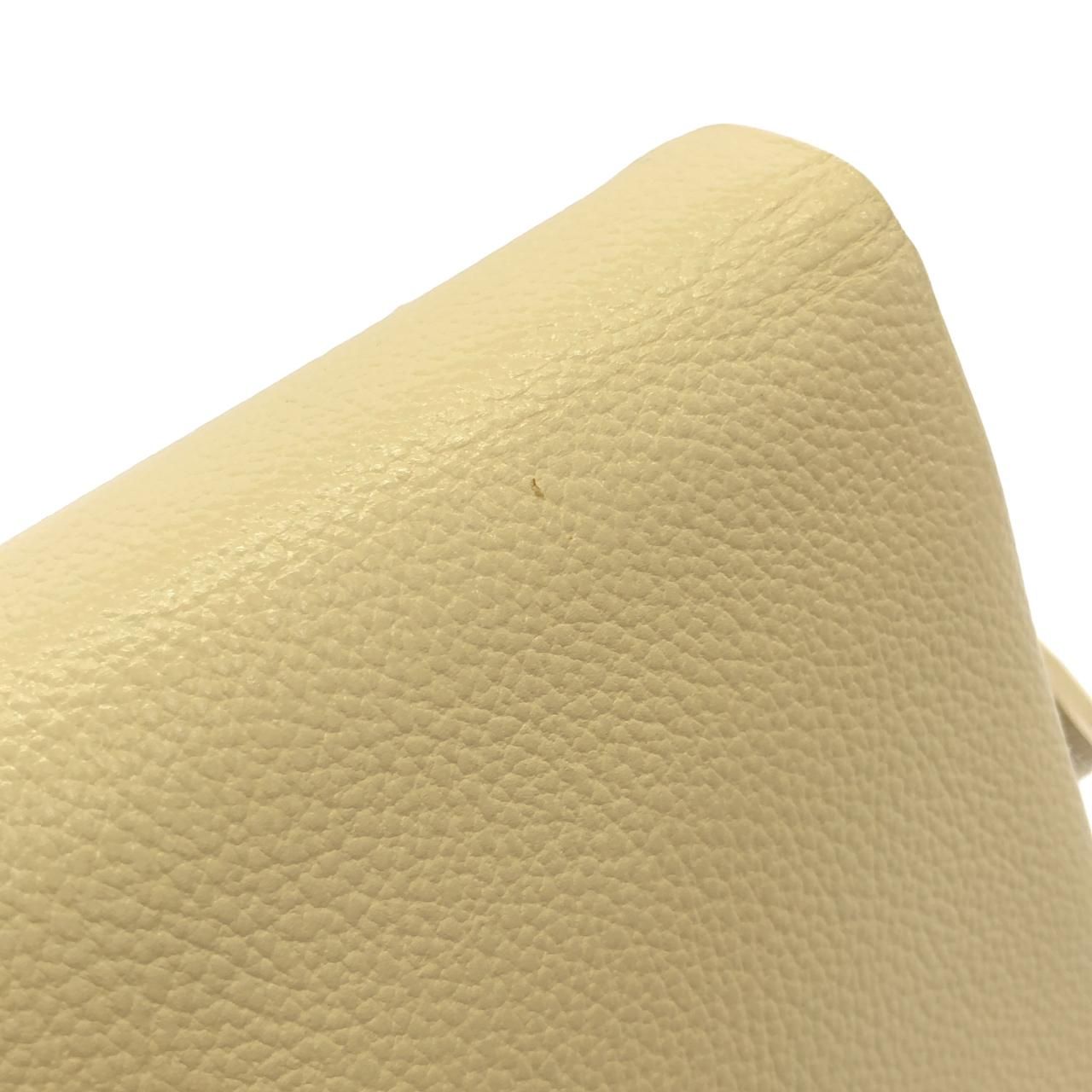Saint Laurent Vintage Shoulder Bag — view 4