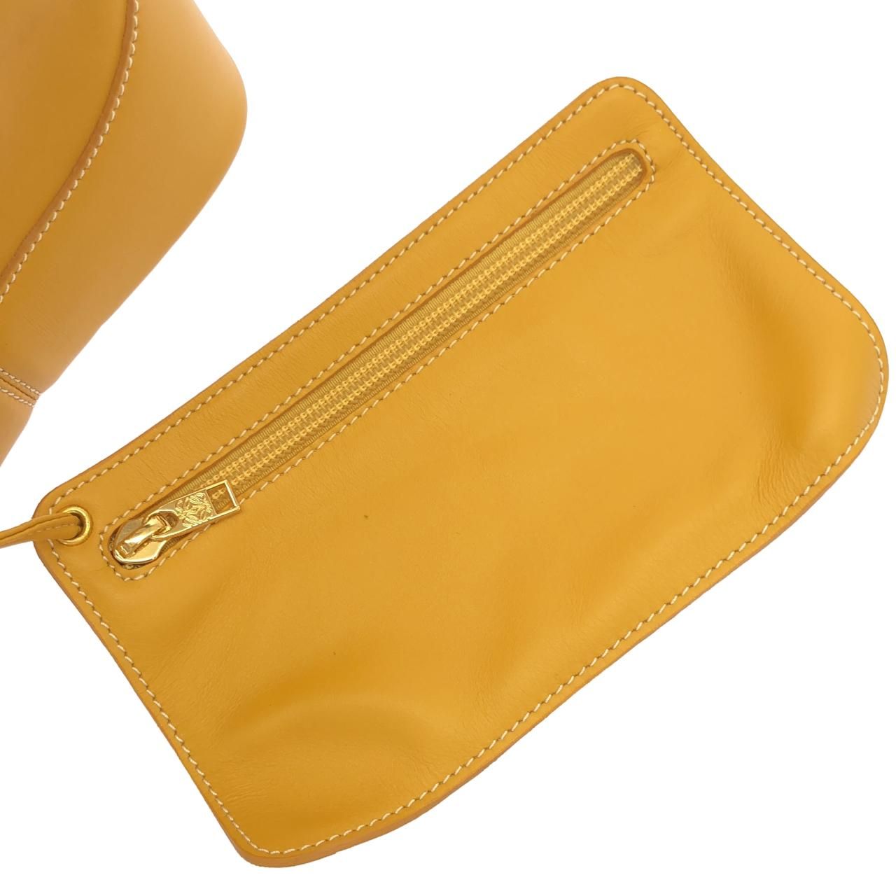 Loewe Vintage Shoulder Bag — view 8