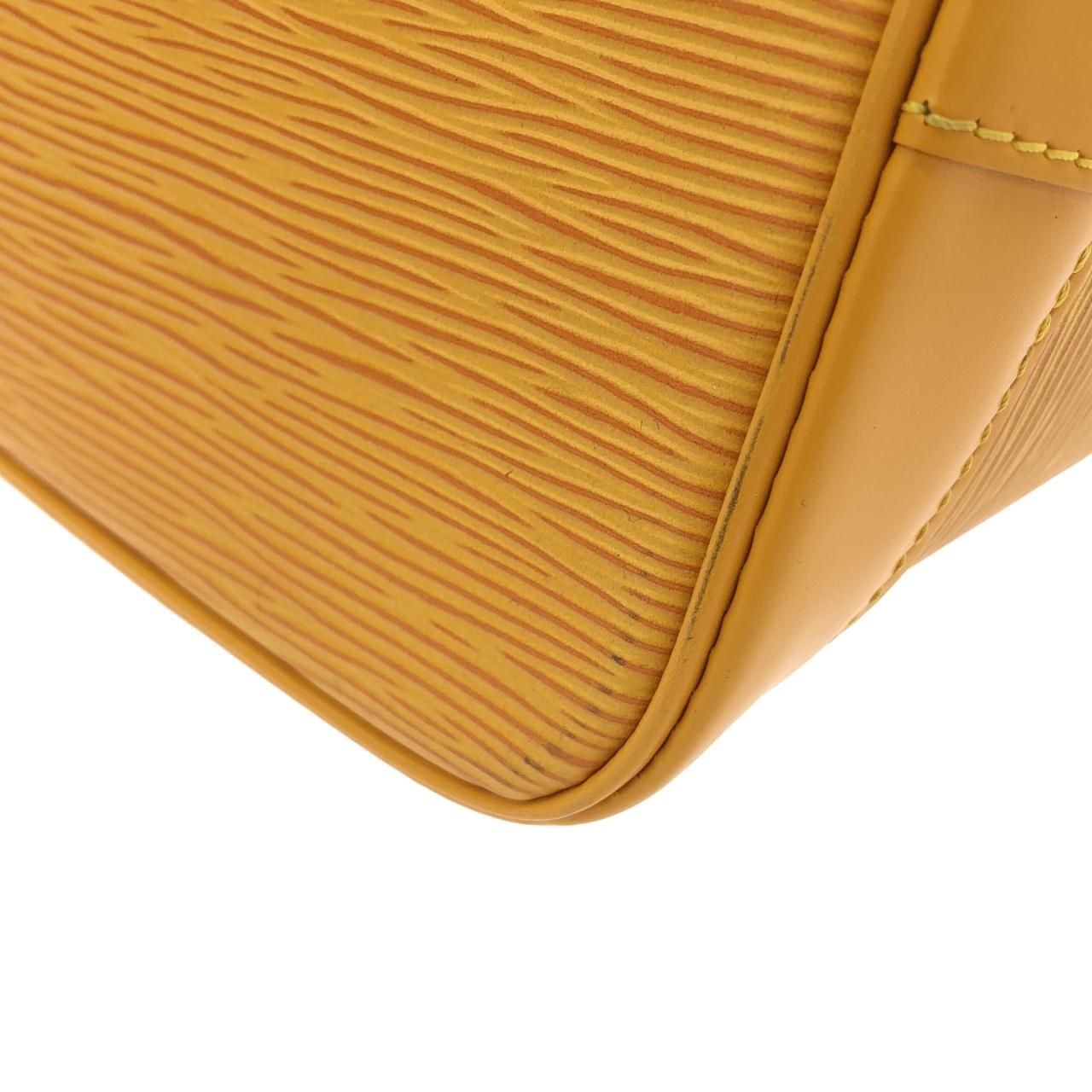 Louis Vuitton Vintage Epi Alma Bag — view 3