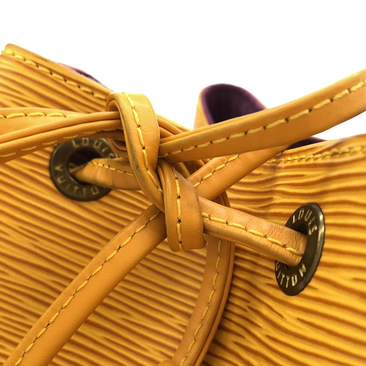 Louis Vuitton Vintage Epi Noe Shoulder Bag — view 6