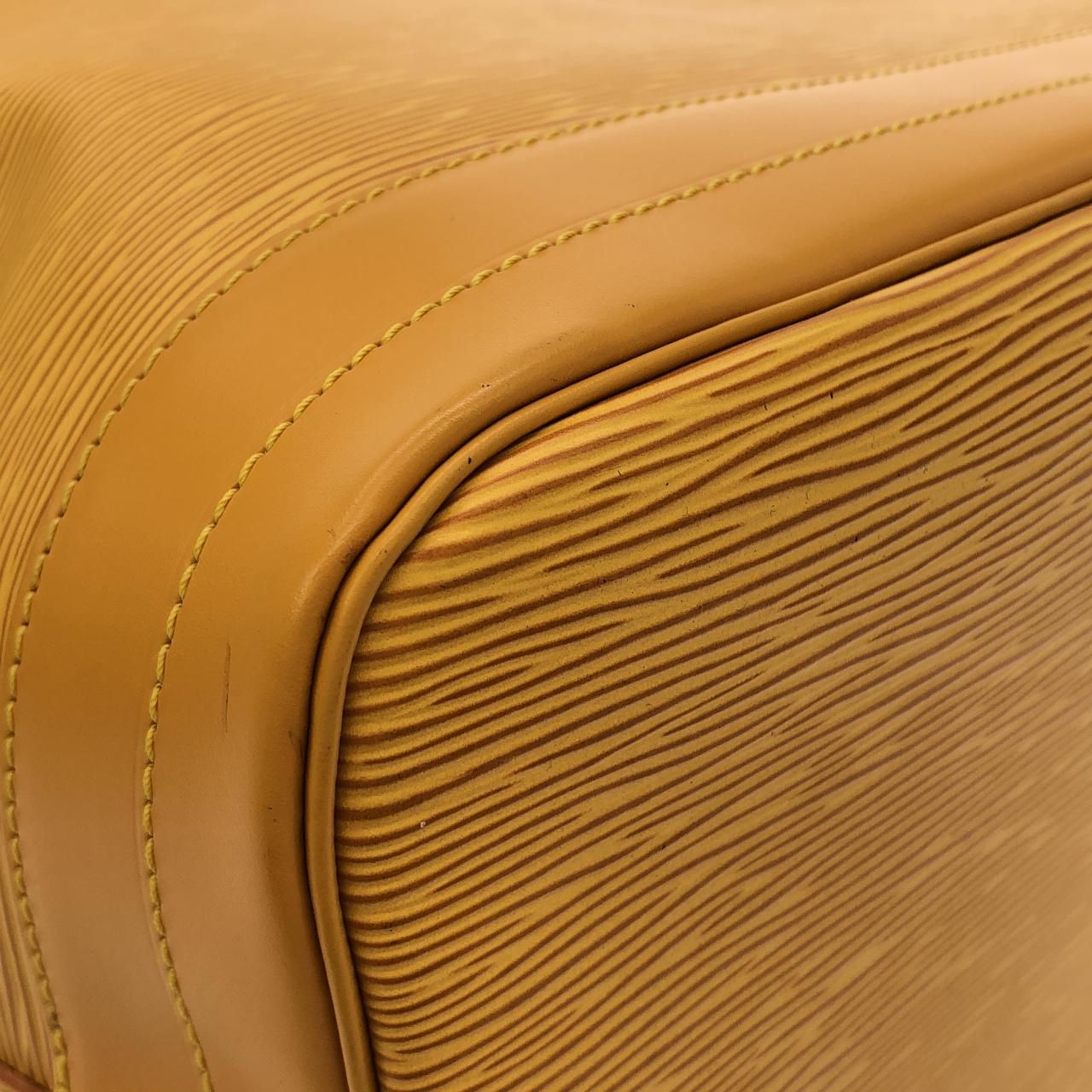 Louis Vuitton Vintage Epi Noe Shoulder Bag — view 3